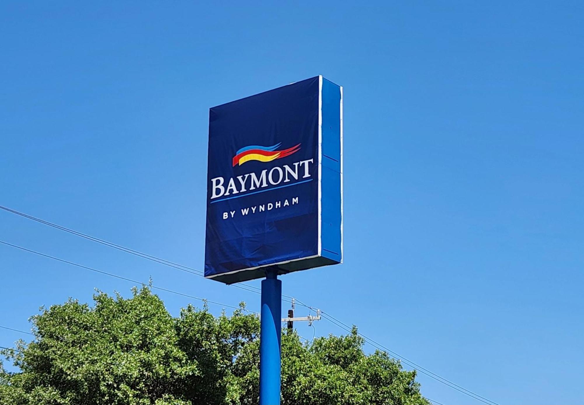 Baymont By Wyndham San Antonio Airport Hotel Buitenkant foto