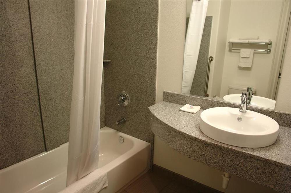 Baymont By Wyndham San Antonio Airport Hotel Kamer foto